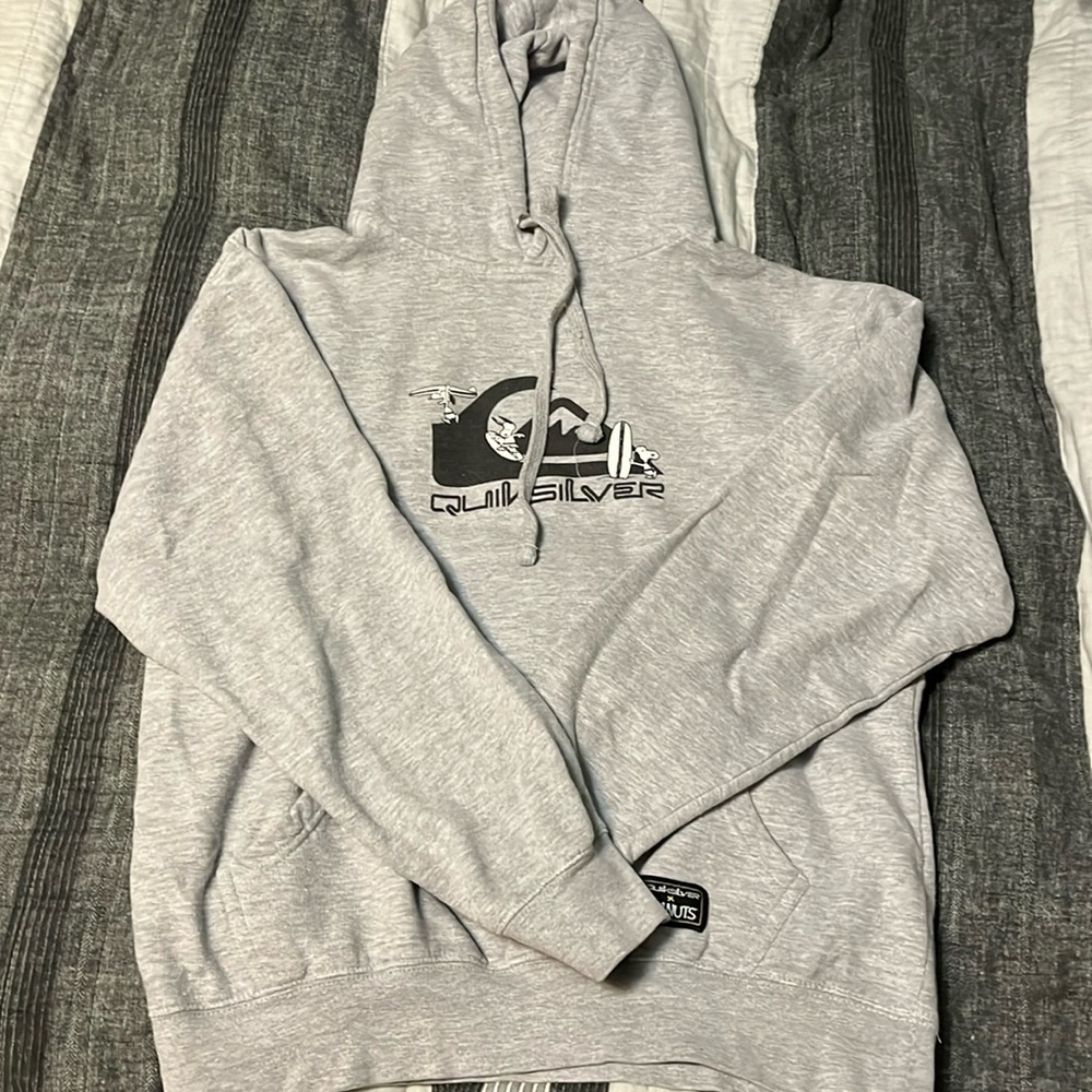 gray quicksilver x peanuts collab hoodie